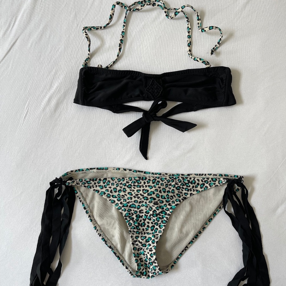 Black Rip Curl Bikini Top w Teal Cheetah Bottoms